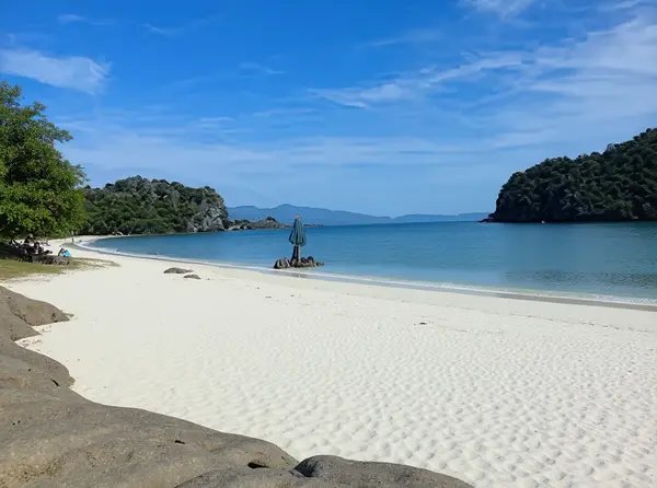 TANJUNG RHU BEACH
