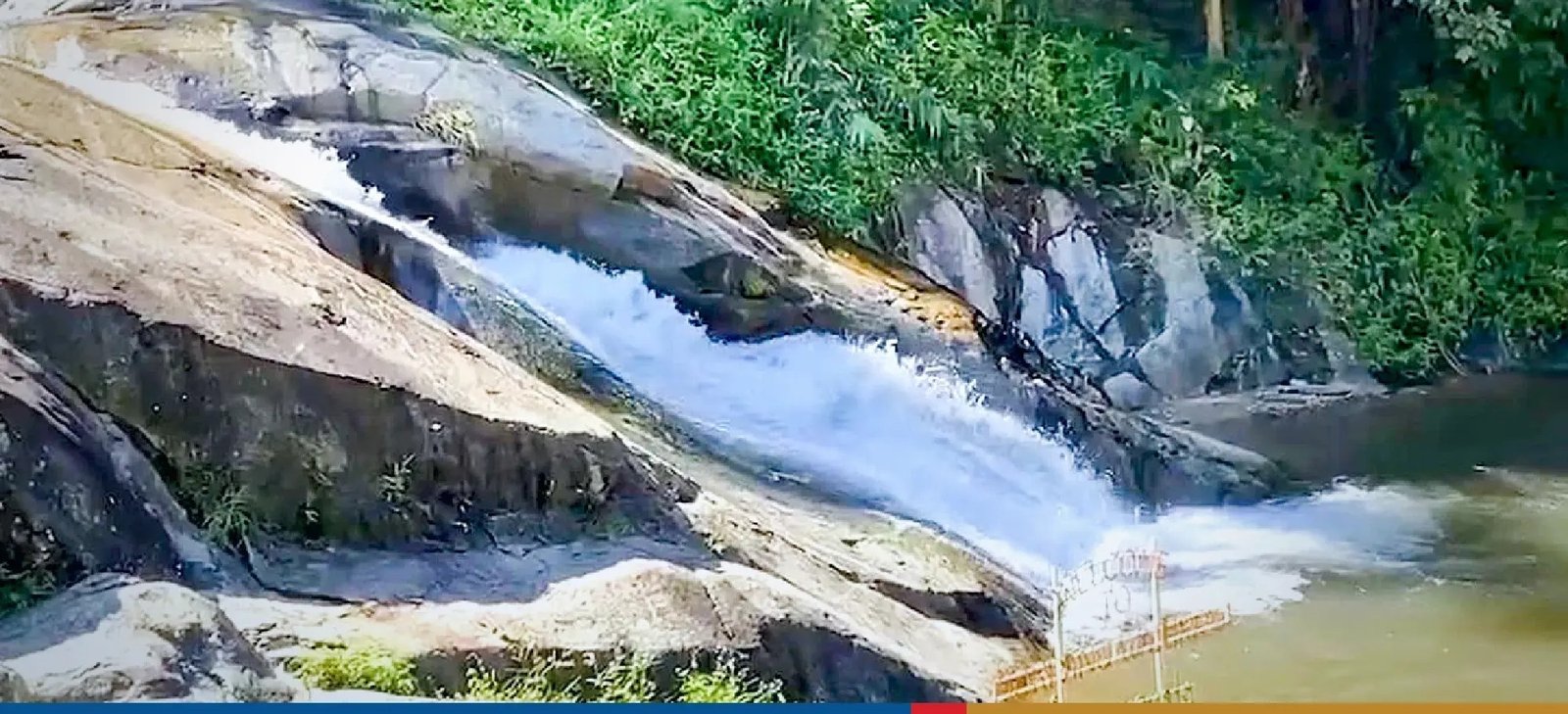 Mo Paeng Waterfall Pai Thailand