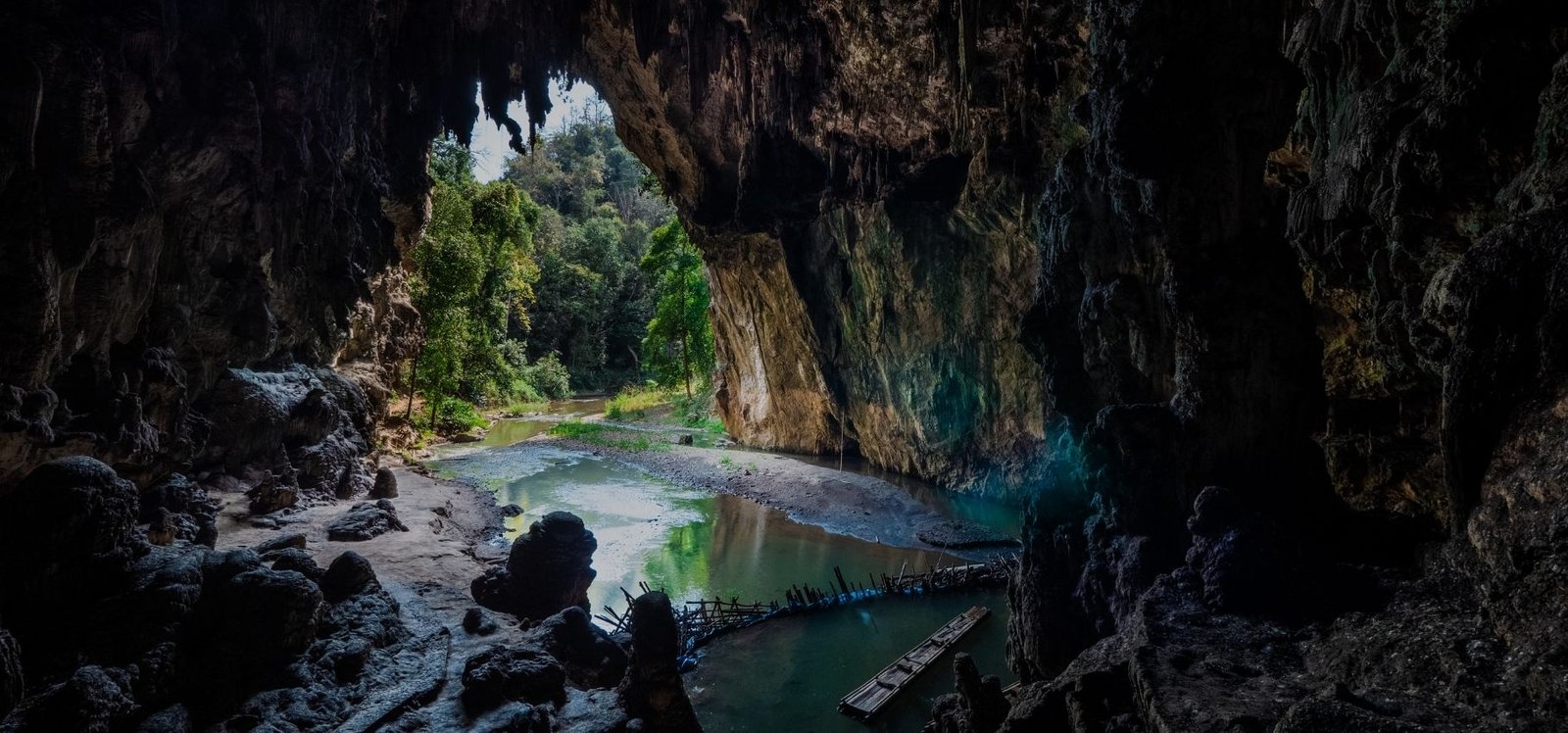 Tham Lod Cave Mae Hong Son Thailand