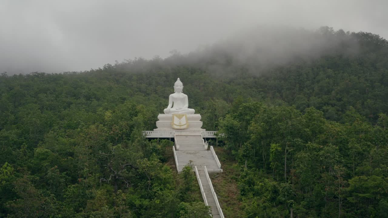 White Buddha Wat Phra That Mae Yen Pai Thailand