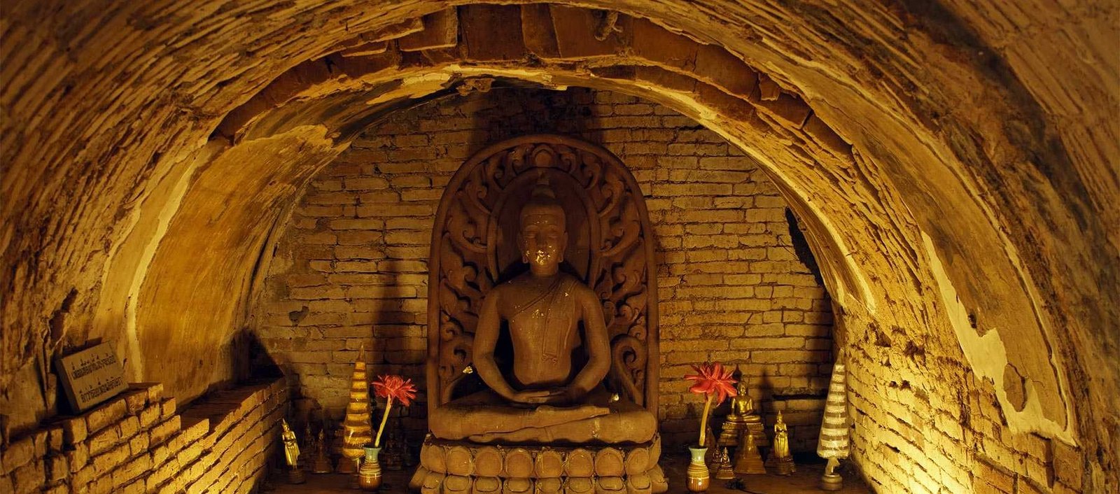 Wat Umong Chiang Mai